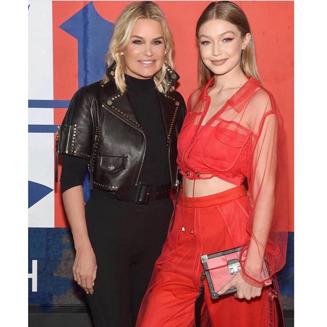 Mẹ của Gigi Hadid sở hữu thân hình gợi cảm ở độ tuổi U60-5