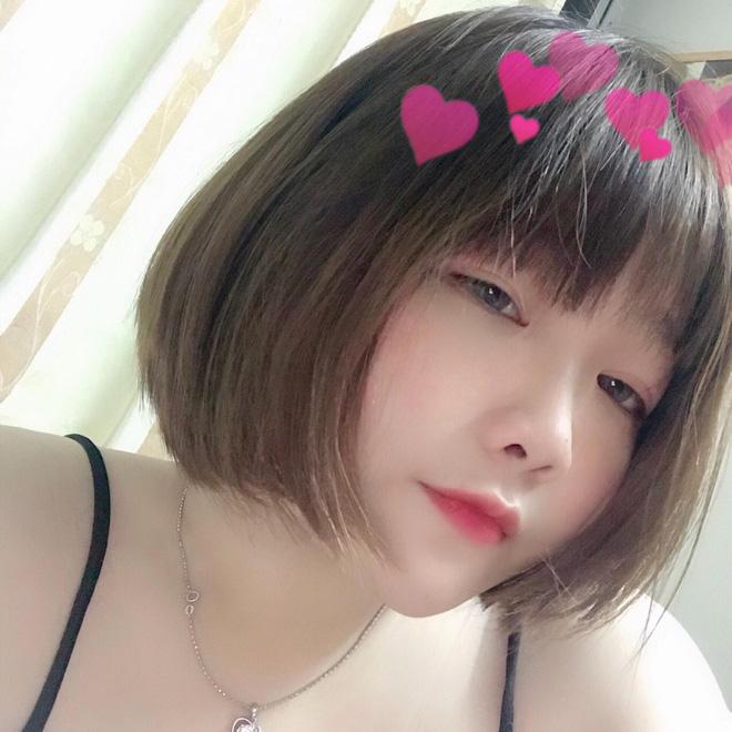 Chỉ cần tìm được góc chụp đẹp, cằm nọng hay má phính cũng trở nên dễ thương như thế này-2