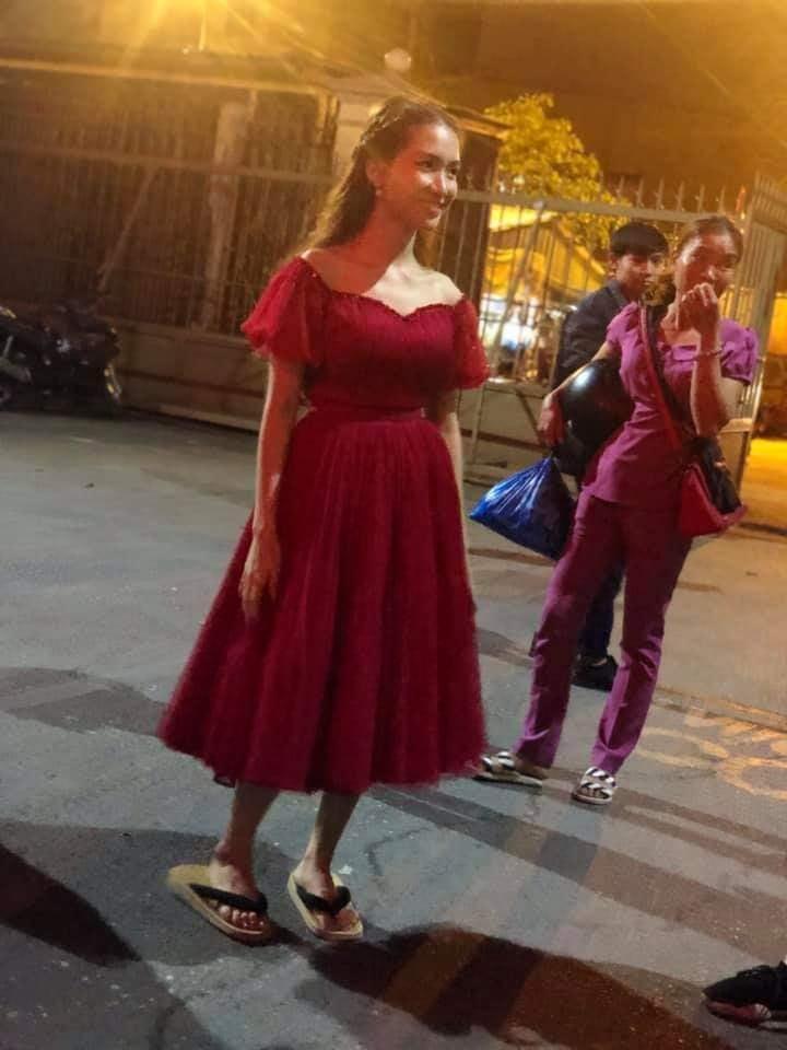 Hòa Minzy vừa nói Chị đừng quá vui vẻ khi em quá xinh đẹp thì antifan đã tặng lại một bức ảnh hết hồn-3