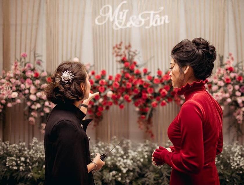 Hình ảnh chưa lên sóng trong đám cưới Vân Navy ở Hà Nội: Chị gái lặng khóc nhìn em hạnh phúc về nhà chồng-10