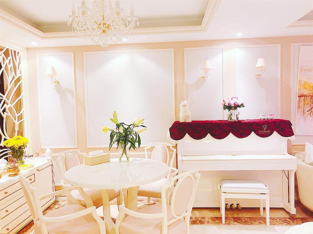 Phạm Hương vừa khoe ảnh giường chiếu, fan dáo dác mừng tủi vì tưởng bở chị Tổng hồi quê-4