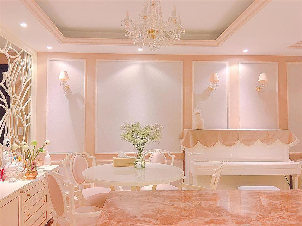 Phạm Hương vừa khoe ảnh giường chiếu, fan dáo dác mừng tủi vì tưởng bở chị Tổng hồi quê-10