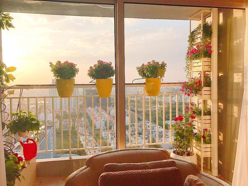 Phạm Hương vừa khoe ảnh giường chiếu, fan dáo dác mừng tủi vì tưởng bở chị Tổng hồi quê-11