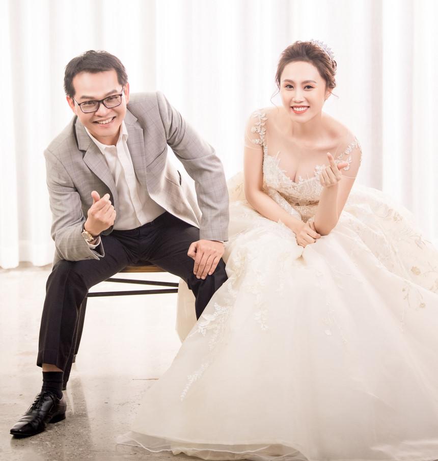 NSND Trung Hiếu hạnh phúc bên cô dâu kém 19 tuổi trong bộ ảnh cưới-8