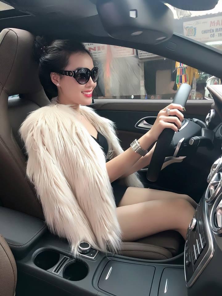 Khoe vòng 3 tròn đầy trong phòng tập, nữ giảng viên xinh đẹp khiến người xem trầm trồ: Không làm người mẫu hơi phí-6