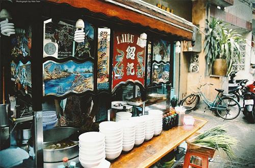 Quán hủ tiếu có thâm niên được chế biến công phu ở Sài Gòn-2