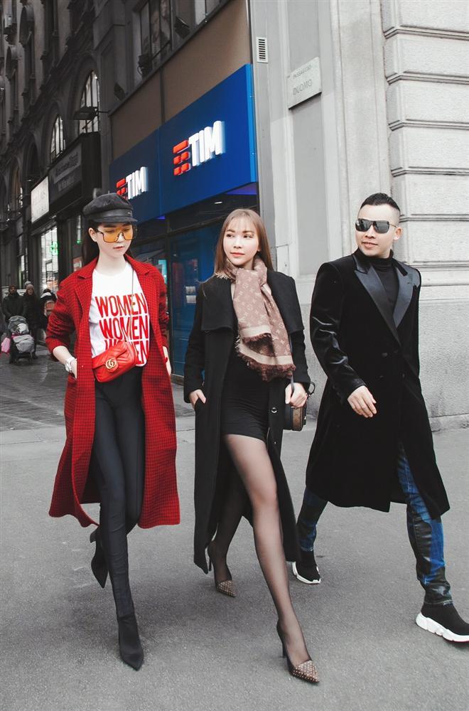 STREET STYLE: Kỳ Duyên hút hồn với tuyệt chiêu mặc áo phanh cúc - Sơn Tùng dát hàng hiệu trăm triệu dạo biển-7