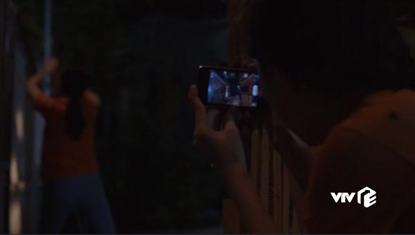 Xem Những cô gái trong thành phố, bạn có nhận ra đây là bạn gái của cầu thủ tuyển Việt Nam Huy Hùng không?-1