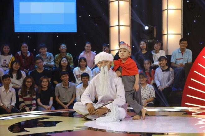 Giải thưởng chỉ có 150 triệu nhưng lần đầu tiên trong lịch sử, team 5 chú tiểu xuất sắc ẵm trọn 200 triệu ở Thách thức danh hài-4