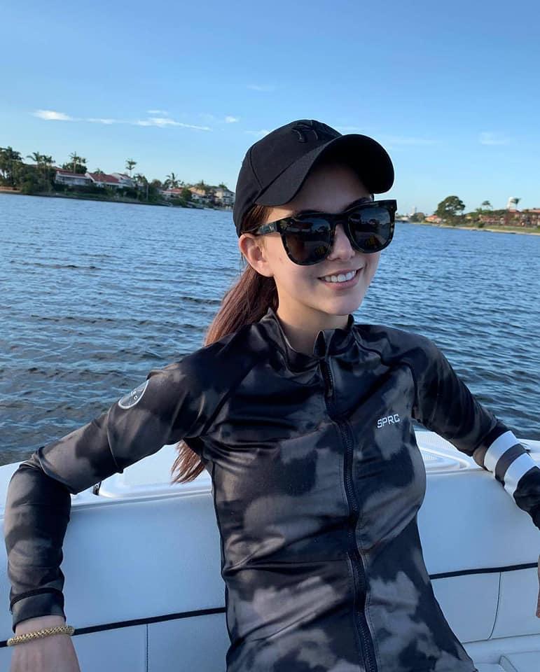 Cuộc sống như mơ của bà xã Châu Kiệt Luân: 1 tháng du lịch 2 lần, mua quà tặng chồng toàn tiền tỷ-10