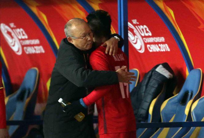 Ngoài nhờ Công Phượng kiếm về quả đá phạt, động lực nào giúp Quang Hải tái hiện siêu phẩm cầu vồng tuyết?-3