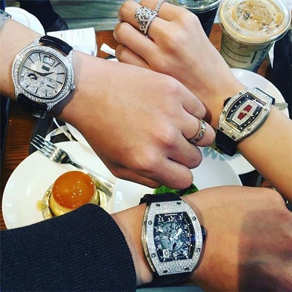 4 chàng thiếu gia độc thân điển trai và sở thích chơi hàng hiệu khét tiếng trong giới trẻ Việt-2