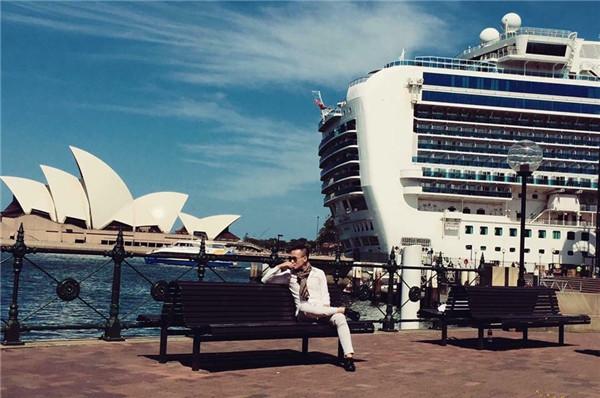 4 chàng thiếu gia độc thân điển trai và sở thích chơi hàng hiệu khét tiếng trong giới trẻ Việt-14