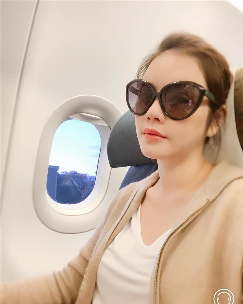 Lý Nhã Kỳ xuất hiện rạng ngời sau nghi vấn kết hôn bí mật từ 2 năm trước-1