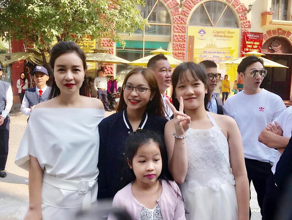 Khéo nịnh thế này bảo sao đến cả mẹ nuôi Quang Hải cũng chết mê chết mệt nàng dâu tương lai Nhật Lê-5