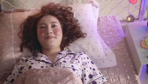 Chi Pu bị Ninh Dương Lan Ngọc mắng té tát vì hôn trai lạ ngoài đường trong tập 2 Mối tình đầu của tôi-3