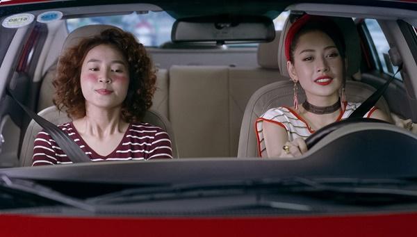 Chi Pu bị Ninh Dương Lan Ngọc mắng té tát vì hôn trai lạ ngoài đường trong tập 2 Mối tình đầu của tôi-5