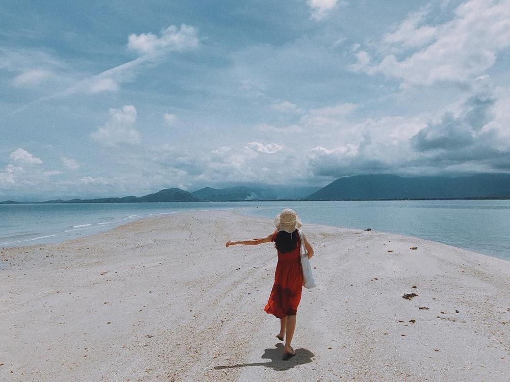 Hút mắt với 5 con đường giữa biển đẹp ngất ngây ở Việt Nam-3