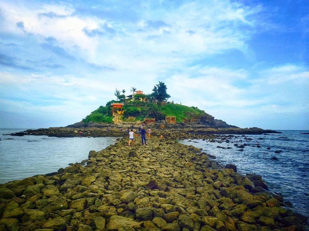 Hút mắt với 5 con đường giữa biển đẹp ngất ngây ở Việt Nam-10