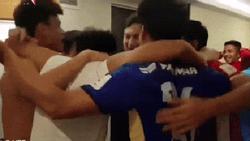 Clip không có trên truyền hình: Đội trưởng Hải 'Quế' và đồng đội hò hét ăn mừng khi tuyển Việt Nam lọt vòng 1/8