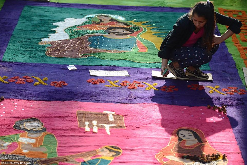 Cuộc chiến ném cam và 10 lễ hội quái đản nhất thế giới-14