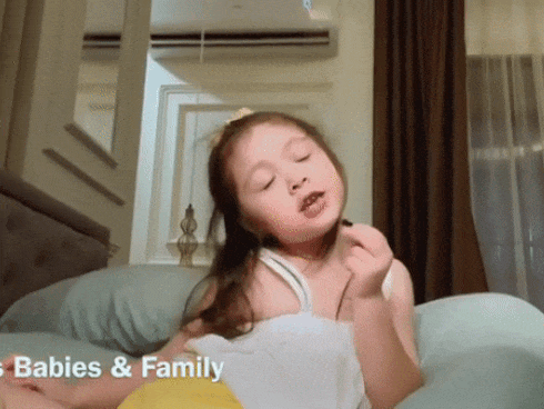 Hoàng tử nhí nhà Elly Trần tái xuất quá bảnh, dân mạng thi nhau kêu gào: Xin hãy gả chàng Mạch cho tôi-14