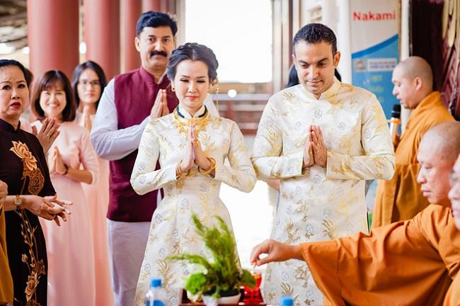 Những mỹ nhân Việt đeo vàng nặng trĩu, cưới đại gia thân thế khủng cỡ nào?-4