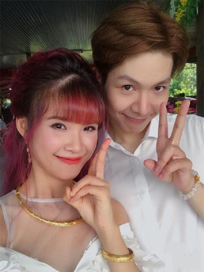 Những mỹ nhân Việt đeo vàng nặng trĩu, cưới đại gia thân thế khủng cỡ nào?-16