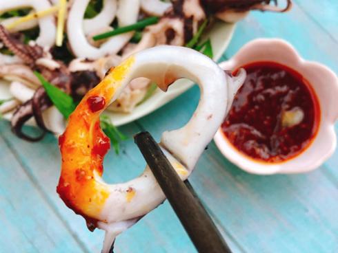 Mực ống hấp hành gừng thơm nức mũi 'mê hoặc' ông xã