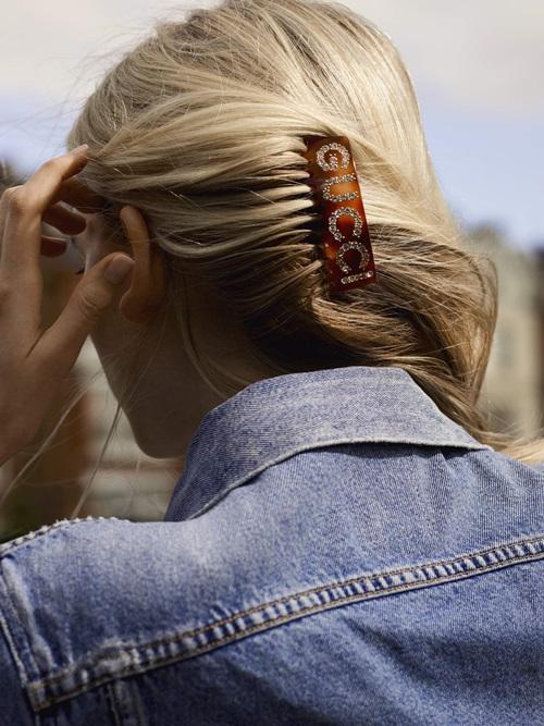 Ngờ đâu món phụ kiện 20 năm trước bỗng mốt trở lại-14