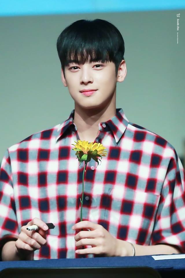 Cận cảnh nhan sắc hoàng tử truyện tranh xứ Hàn, đẹp đến mức không có góc chết-13