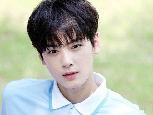 Robert Pattinson xuất hiện với gương mặt hốc hác, phờ phạc khó hiểu-3