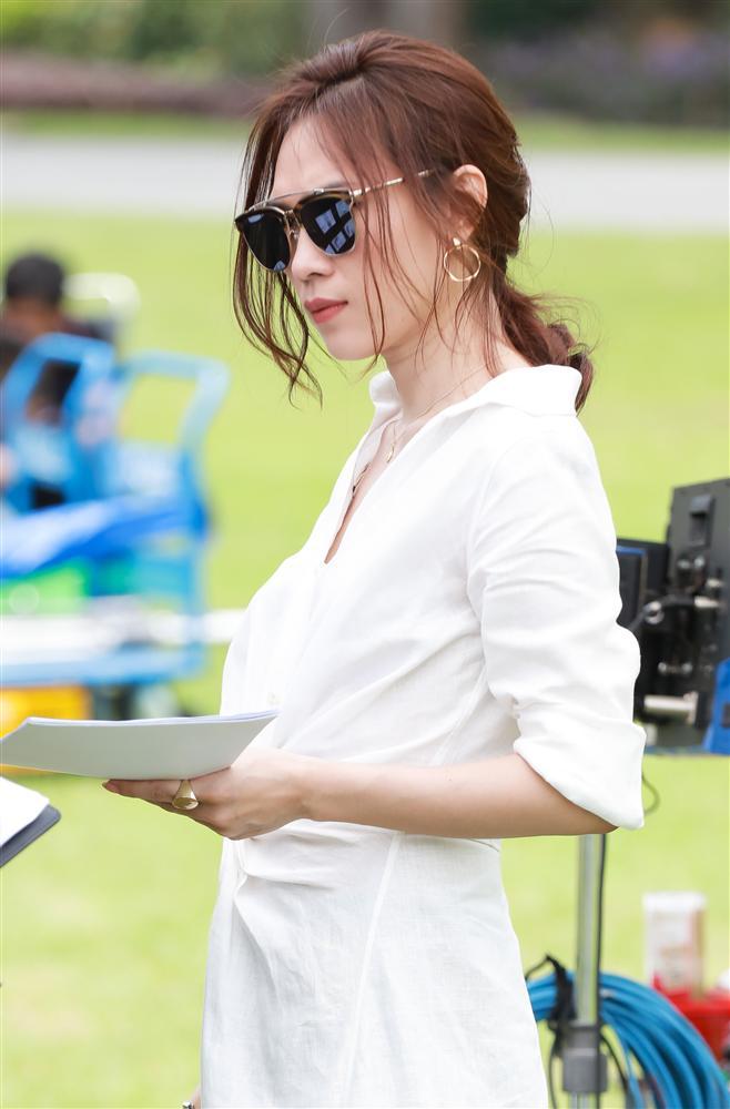 Mỹ Tâm - Lan Ngọc - Ngân Khánh: Chị đẹp nào có gu ăn mặc sành điệu nhất màn ảnh Việt?-3