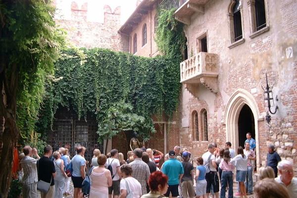 Những điểm đến được quảng cáo nhiều nhưng đừng dại ghé tới-1