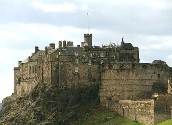 Những điểm đến được quảng cáo nhiều nhưng đừng dại ghé tới-10