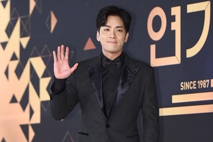 Tiên nữ cử tạ Lee Sung Kyung tăng 10kg vẫn được khen đáng yêu-2