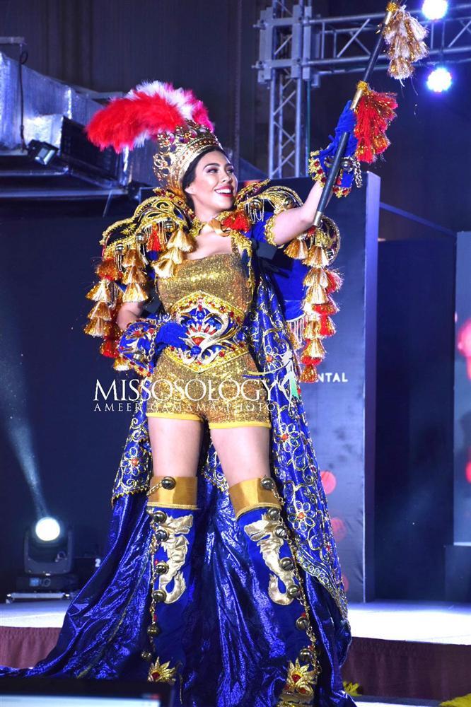 Lê Âu Ngân Anh trắng tay với trang phục dân tộc Chim Lạc tại Miss Intercontinental 2018-3