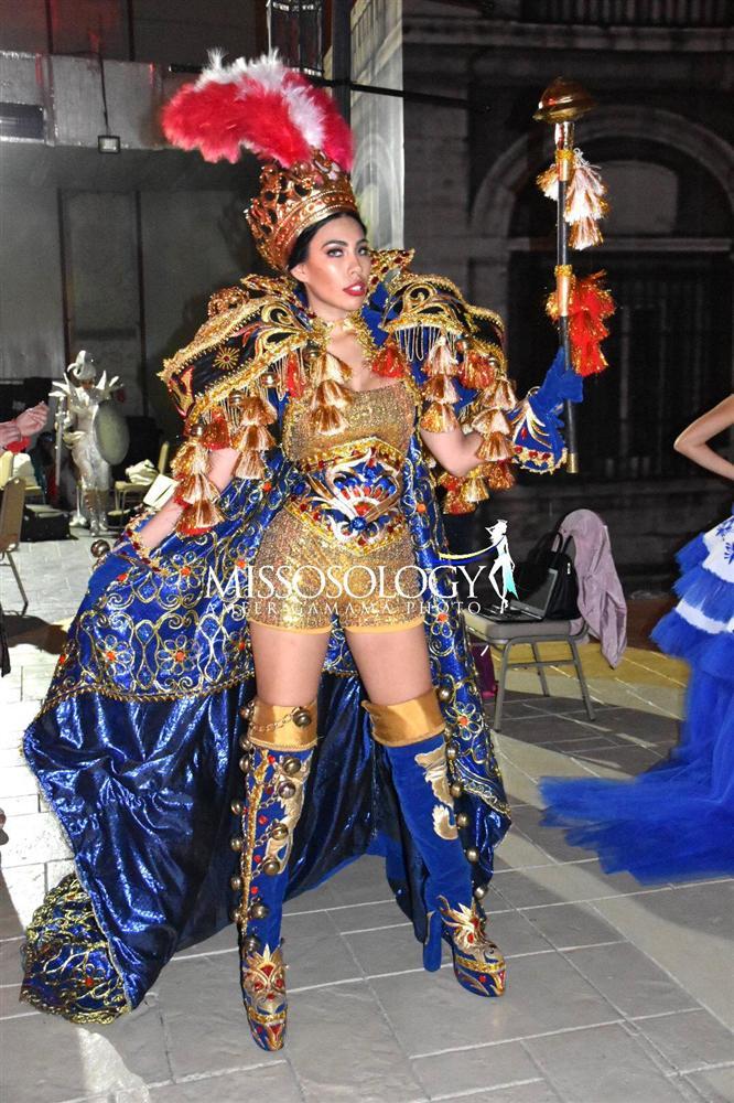 Lê Âu Ngân Anh trắng tay với trang phục dân tộc Chim Lạc tại Miss Intercontinental 2018-4