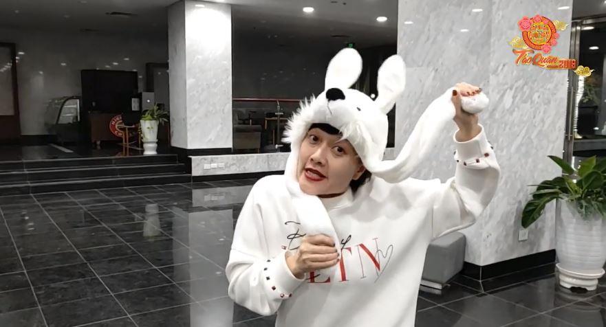 HOT: Lộ clip hậu trường tập luyện cười ra nước mắt của Táo Quân 2019-2