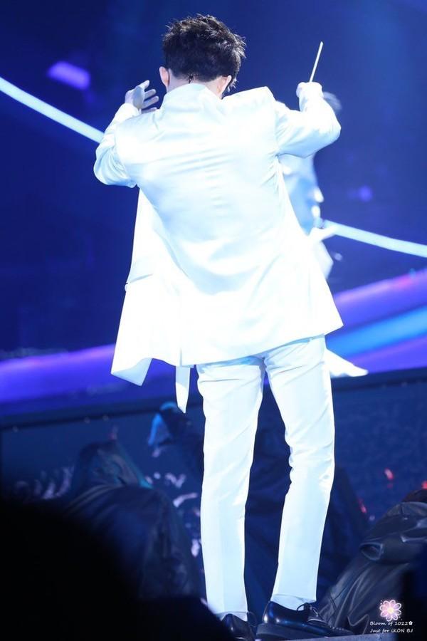 Rộn rã loạt sân khấu âm nhạc Kpop: BTS - EXO hay BlackPink có màn khép lại năm qua rực rỡ nhất?-7