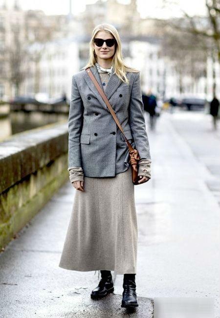 Mách bạn chiêu mix váy len đẹp quên sầu cho mùa lạnh-1