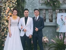 Còn hơn cả em trai cô dâu vòng đeo đầy vàng, bạn thân chú rể Nam Định chính là cực phẩm mà chị em đang tìm kiếm bấy lâu Còn hơn cả em trai cô dâu vòng đeo đầy vàng, bạn thân chú rể Nam Định chính là cực phẩm mà chị em đang tìm kiếm bấy lâu
