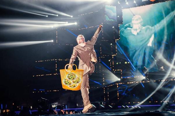 Không ngoài dự đoán: Meme hot nhất sáng nay trên mạng xã hội thuộc về bà ngoại Sơn Tùng-5