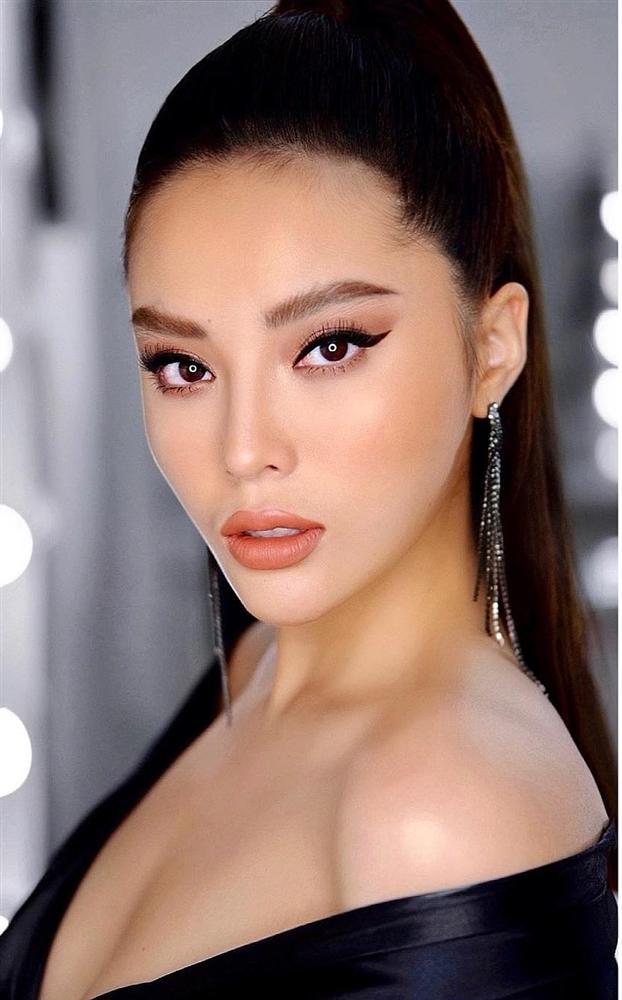 Hàng hiệu chất đầy nhà nhưng gái một con Diệp Lâm Anh chỉ thấy mình đẹp nhất khi mặc quần tụt-2