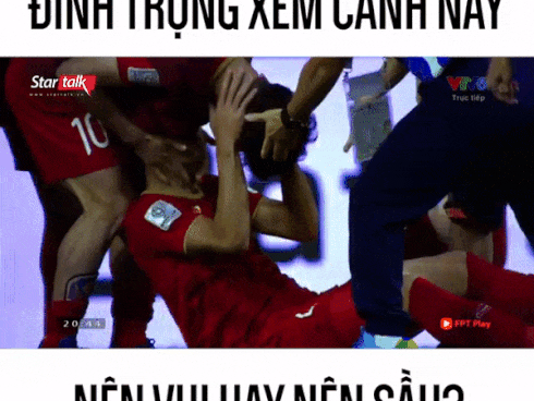 Các fans girl đừng đau tim nhé bởi Công Phượng có pha vuốt má ăn mừng Tiến Dũng ghi bàn cực tình đây này-1