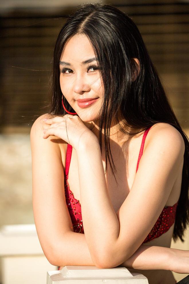 Mặc bikini lại bị tưởng nhầm đồ lót, Lê Âu Ngân Anh vẫn vượt mặt dàn thí sinh Miss Intercontinental 2018 nhờ body chuẩn từng centimet-4