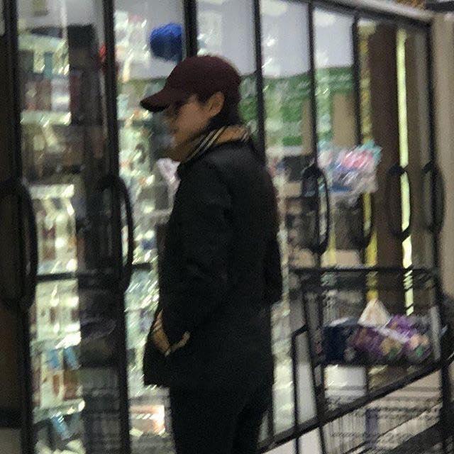 Hyun Bin và Son Ye Jin bị bắt gặp cùng nhau đi mua sắm - 2sao