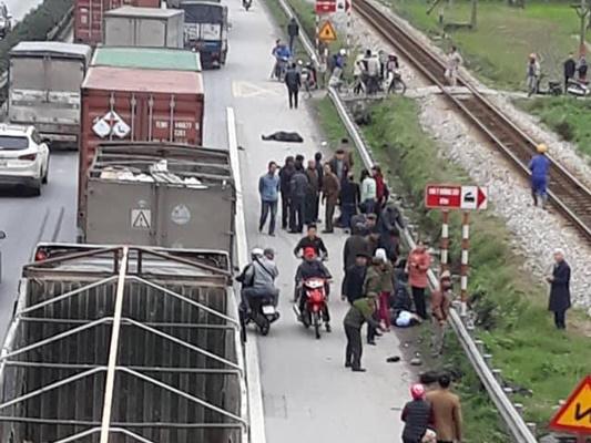 Hải Dương: Xe tải đâm đoàn đưa tang, 8 người chết