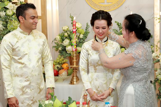 Trời ơi tin được không: Chưa đầy 1 tháng đầu năm mà showbiz Việt đã có 7 cặp sao nên duyên chồng vợ-7