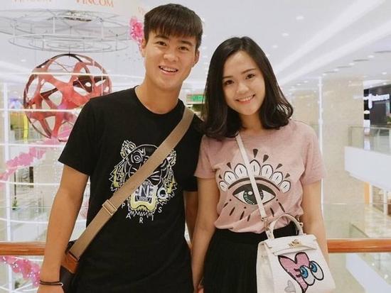 Khối hàng hiệu xịn sò của bạn gái Duy Mạnh U23, ai mà không phát thèm